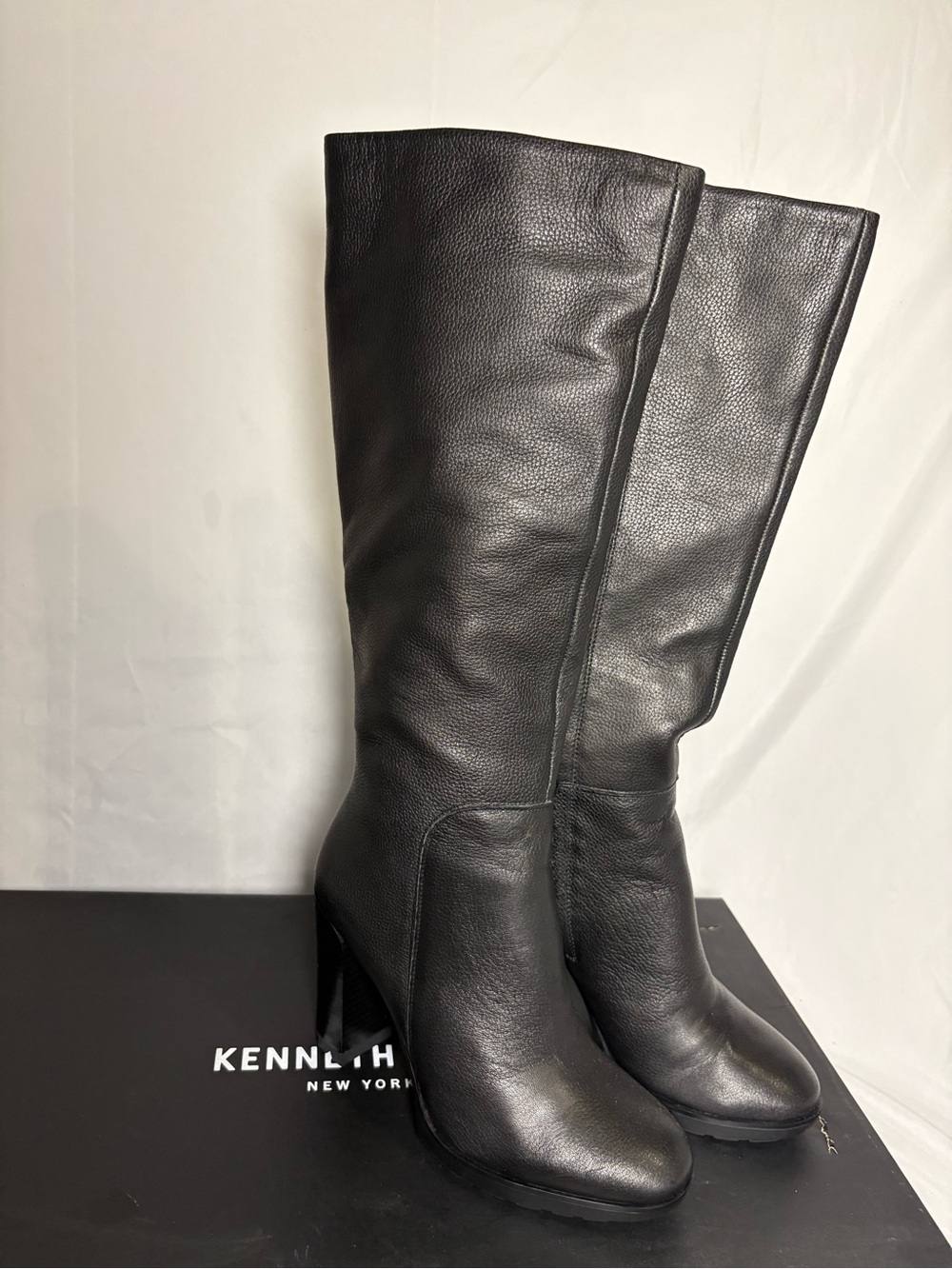 New Kenneth Cole Black Leather Knee-High Boots size 8.5